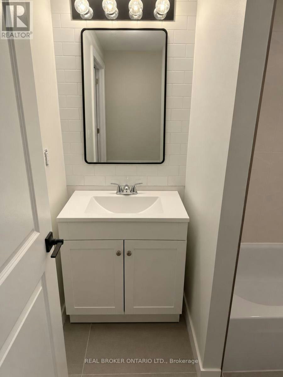 B-28 Leeming Drive, Ottawa, ON, K2H 5P7 - 9