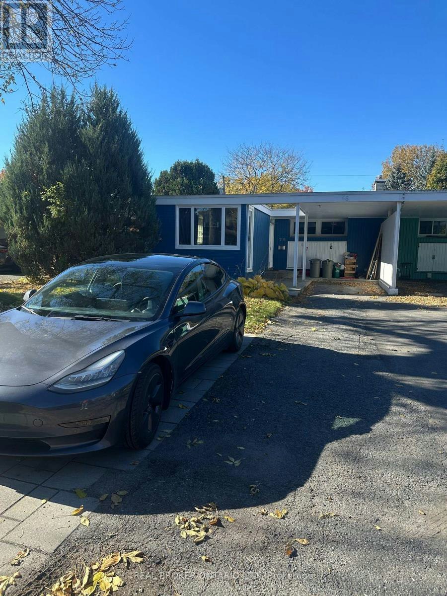 28 Leeming Drive, Ottawa, ON, K2H 5P7