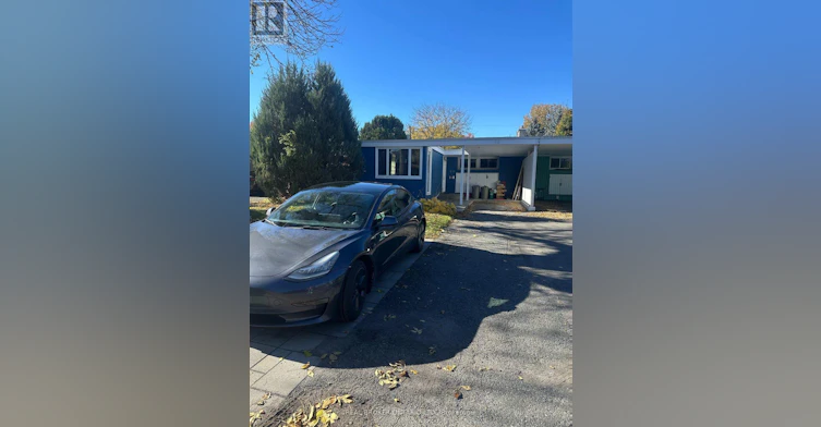 B-28 Leeming Drive, Ottawa, ON, K2H 5P7