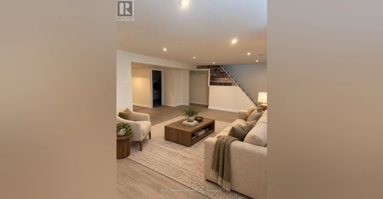 B-28 Leeming Drive, Ottawa, ON, K2H 5P7 - 5