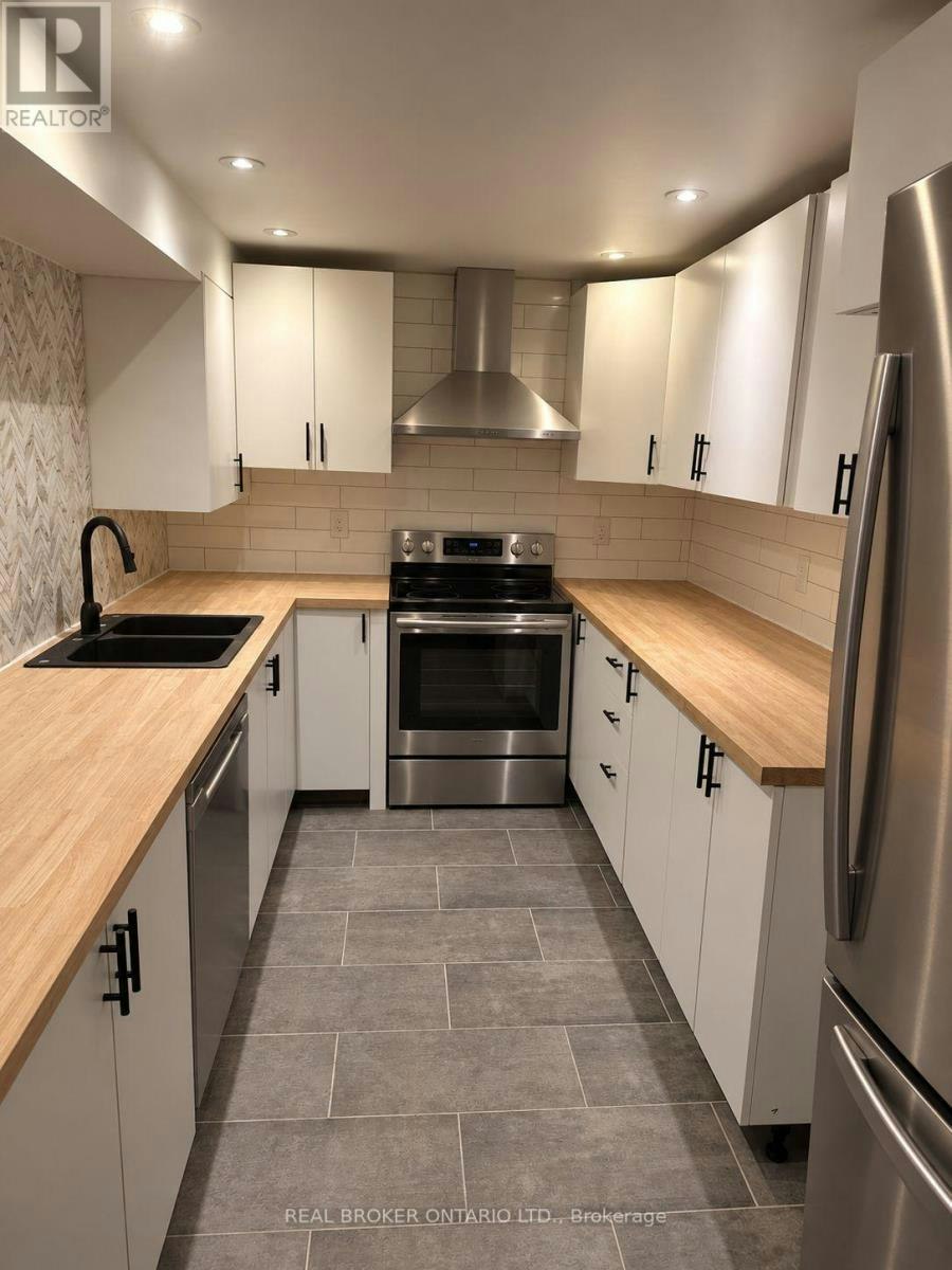 B-28 Leeming Drive, Ottawa, ON, K2H 5P7 - 7