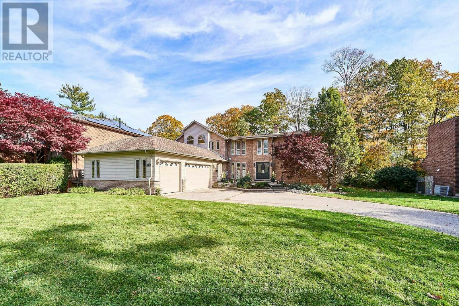 515 Oakwood Drive, Pickering, ON, L1W 2M8
