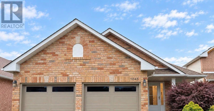 1045 Corrie Street, Innisfil, ON, L9S 1T7