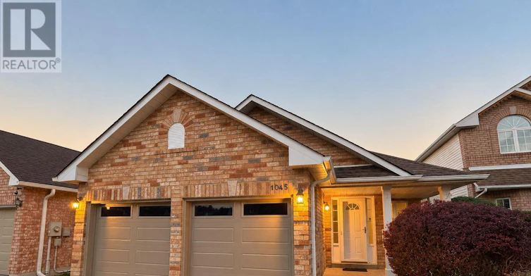 1045 Corrie Street, Innisfil, ON, L9S 1T7 - 2