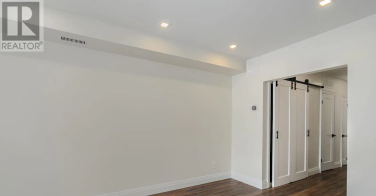 3-38 Penhurst Avenue, Toronto, ON, M8Y 3A8 - 9