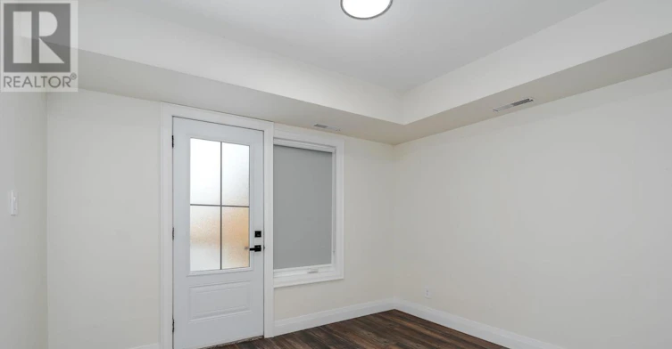 3-38 Penhurst Avenue, Toronto, ON, M8Y 3A8 - 25