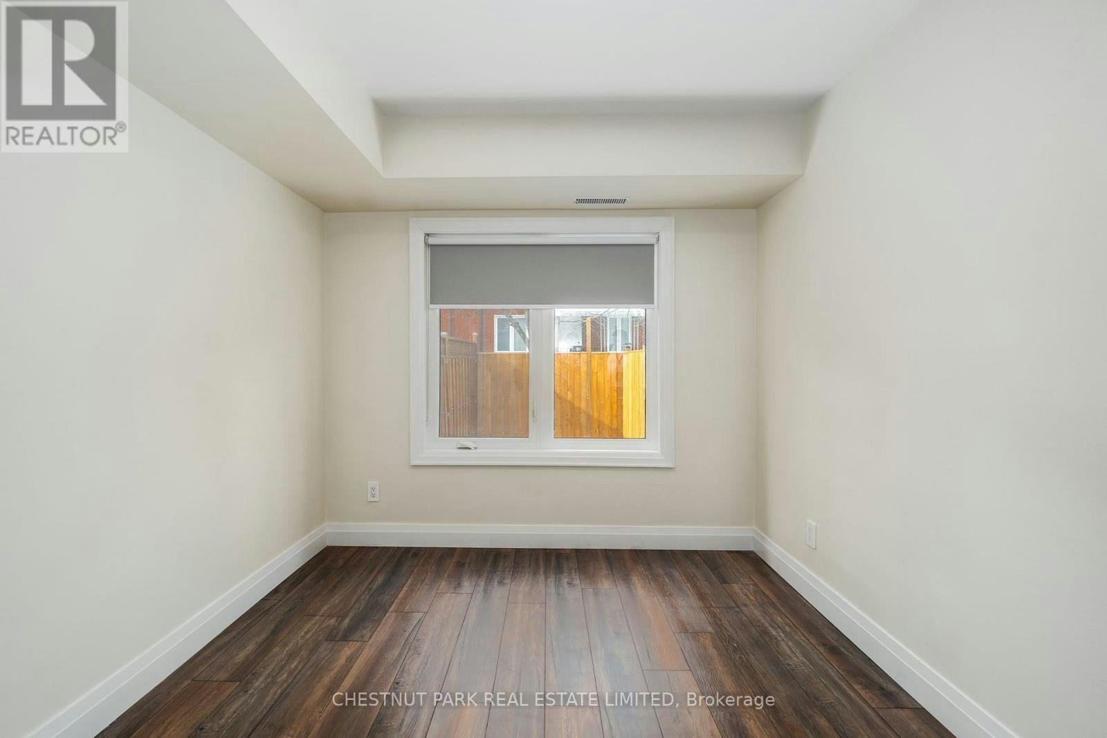 3-38 Penhurst Avenue, Toronto, ON, M8Y 3A8 - 18