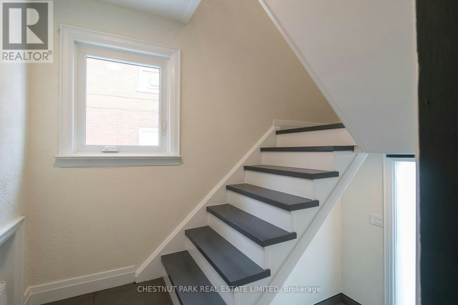 3-38 Penhurst Avenue, Toronto, ON, M8Y 3A8 - 30
