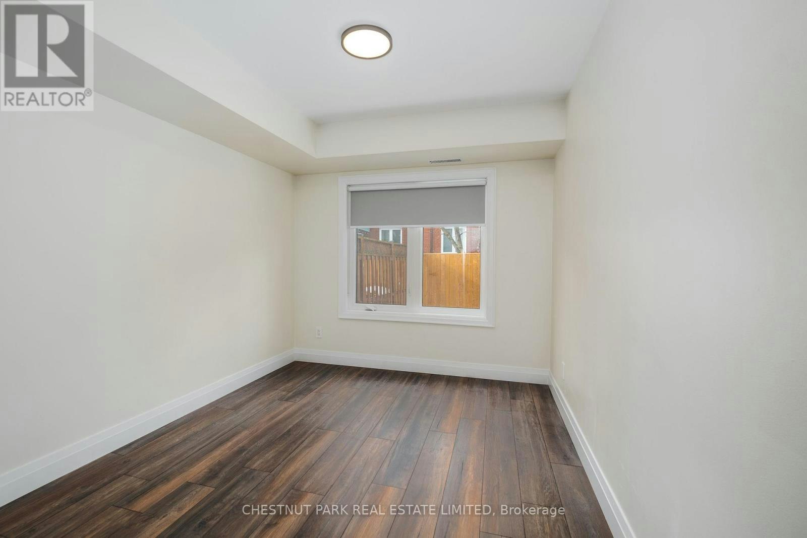 3-38 Penhurst Avenue, Toronto, ON, M8Y 3A8 - 16