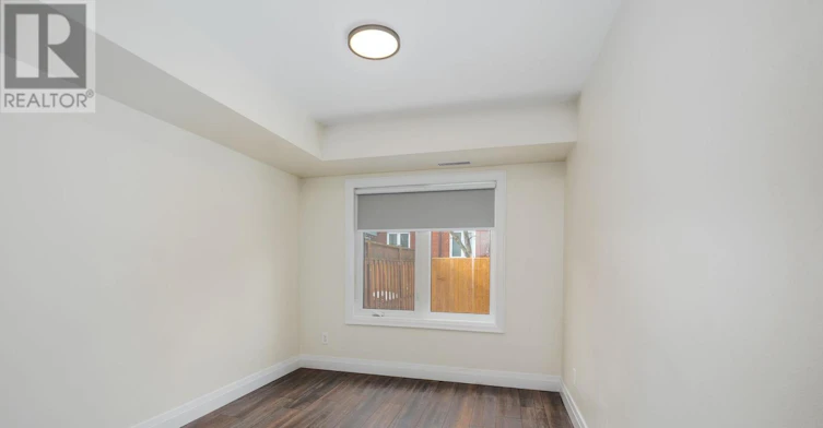 3-38 Penhurst Avenue, Toronto, ON, M8Y 3A8 - 16