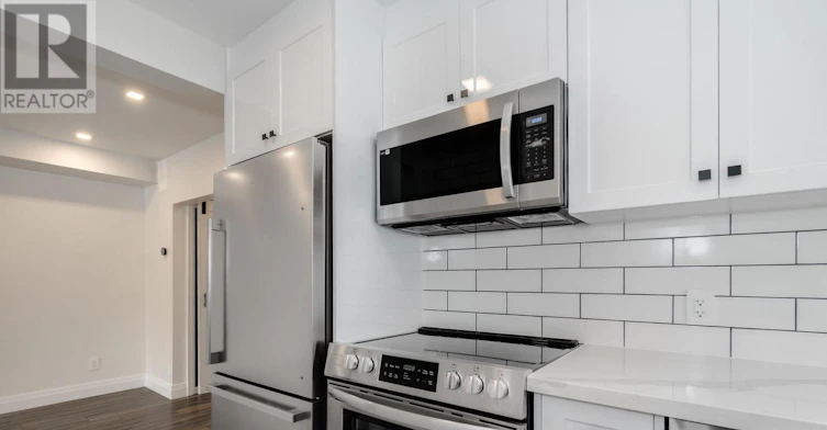 3-38 Penhurst Avenue, Toronto, ON, M8Y 3A8 - 15