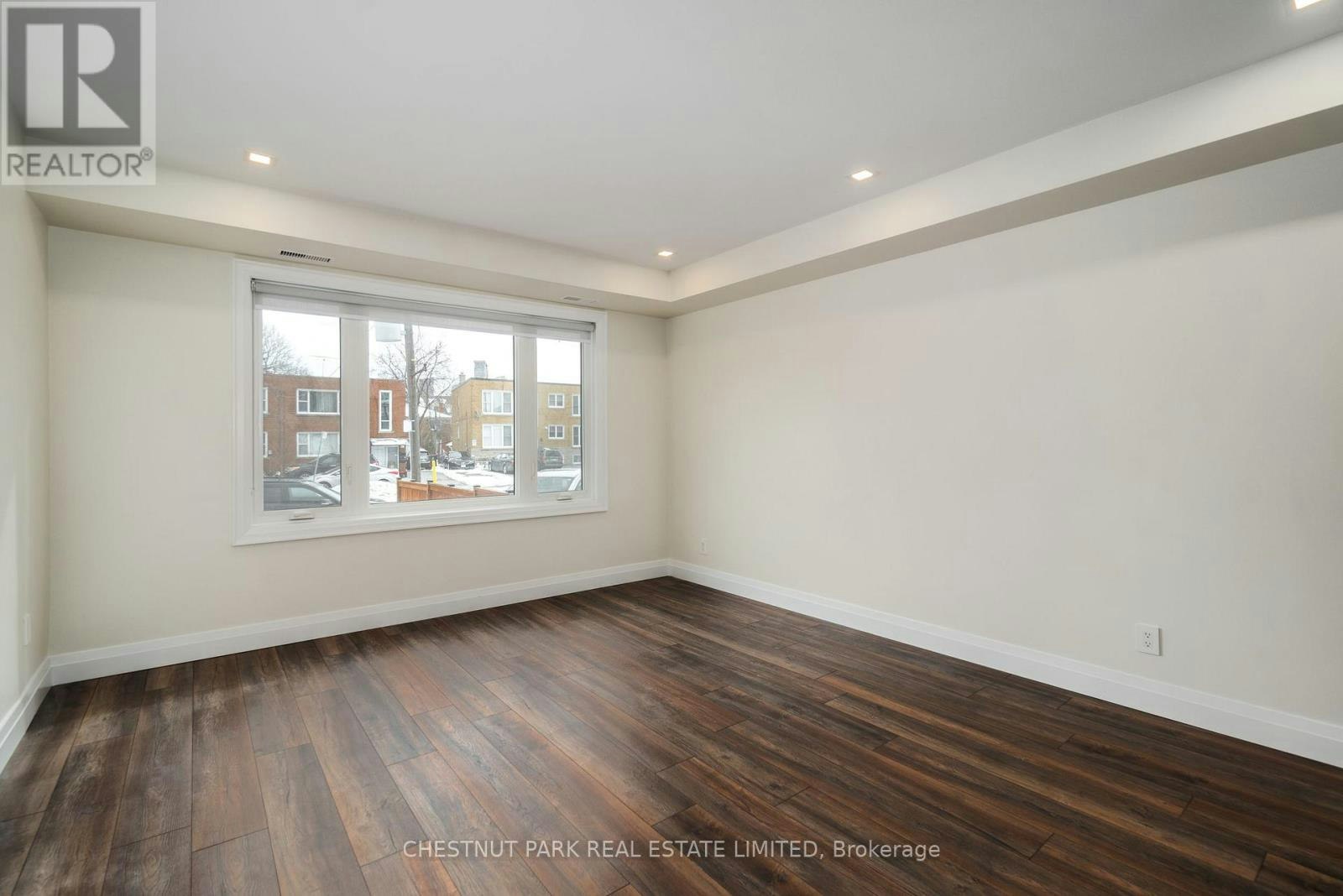 3-38 Penhurst Avenue, Toronto, ON, M8Y 3A8 - 5