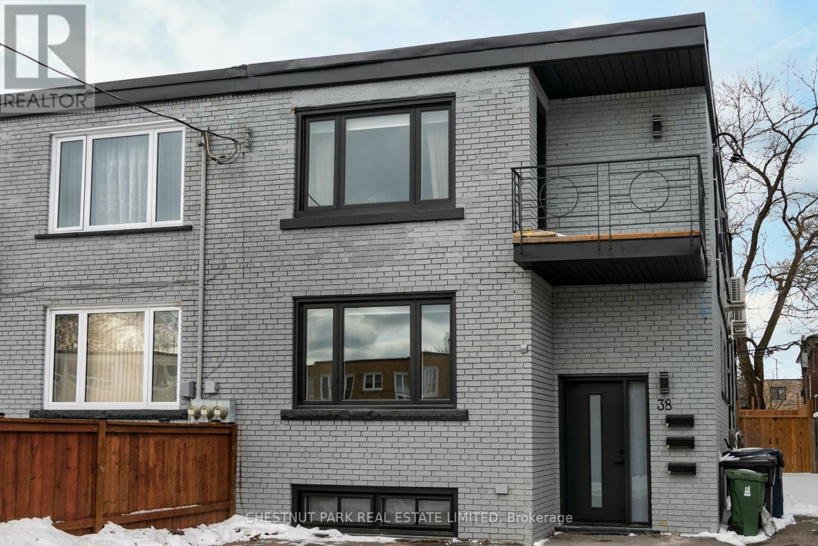 3-38 Penhurst Avenue, Toronto, ON, M8Y 3A8 - 38