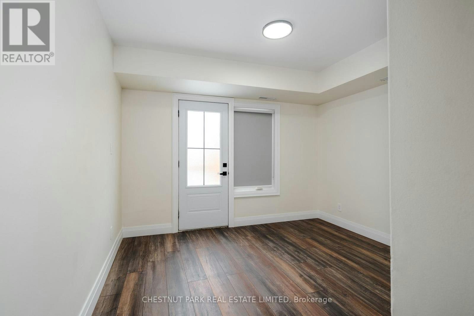 3-38 Penhurst Avenue, Toronto, ON, M8Y 3A8 - 24