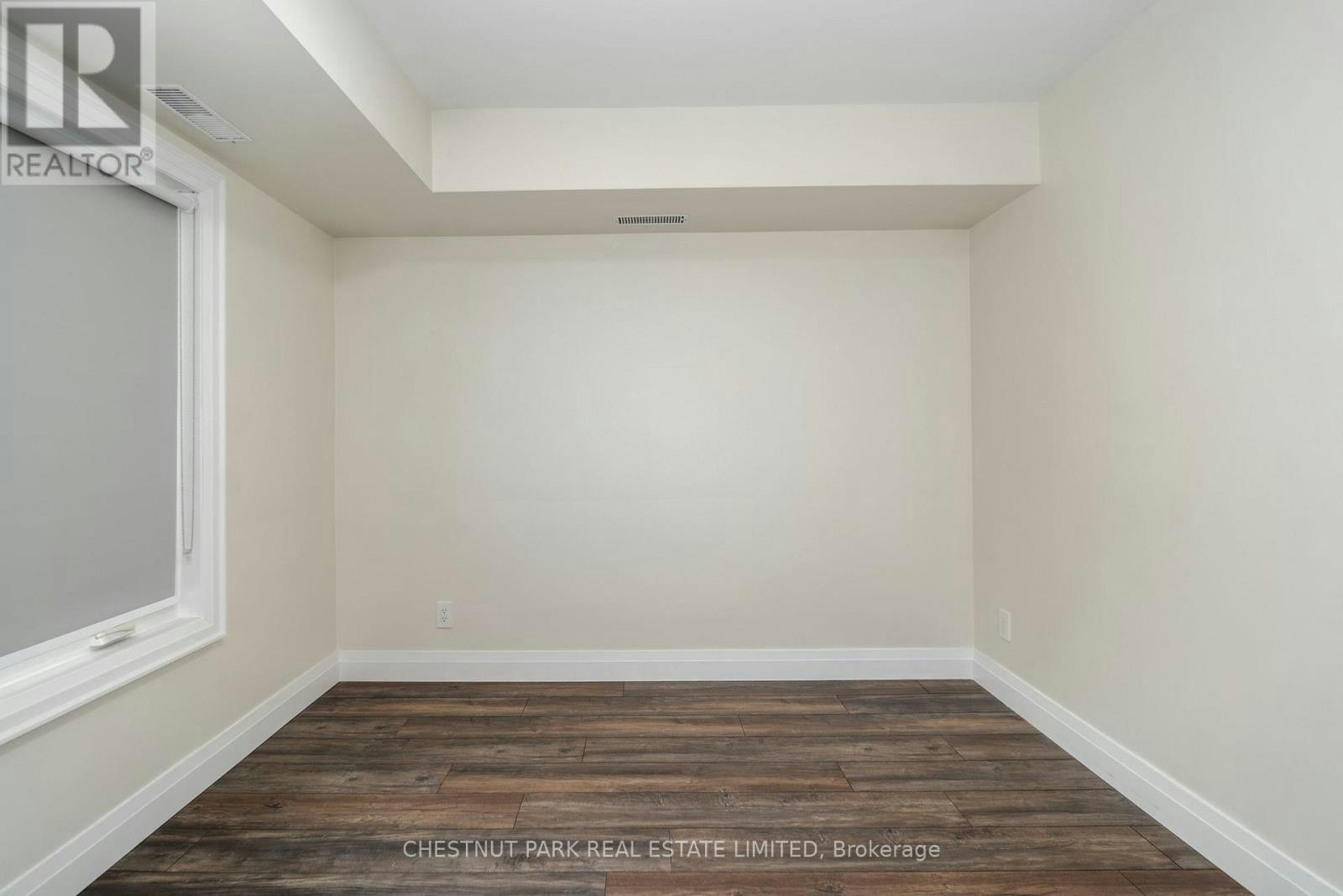 3-38 Penhurst Avenue, Toronto, ON, M8Y 3A8 - 26