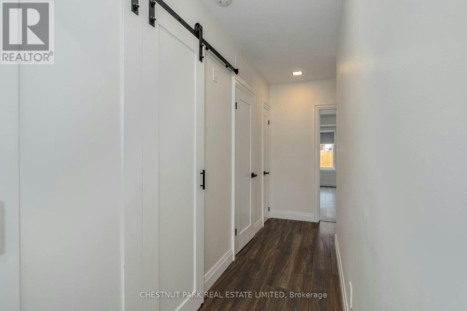 3-38 Penhurst Avenue, Toronto, ON, M8Y 3A8 - 28