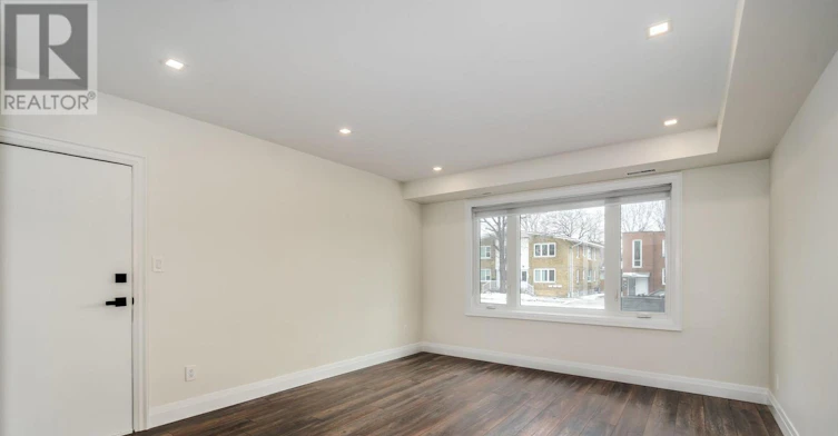 3-38 Penhurst Avenue, Toronto, ON, M8Y 3A8 - 7