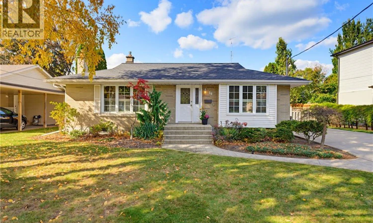38 Varadi Avenue