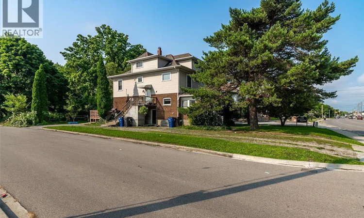 266 Grand Avenue West