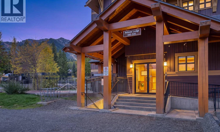 526B-4559 Timberline Crescent