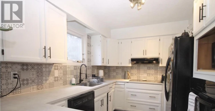 1-28 Leeming Drive, Ottawa, ON, K2H 5P7 - 3