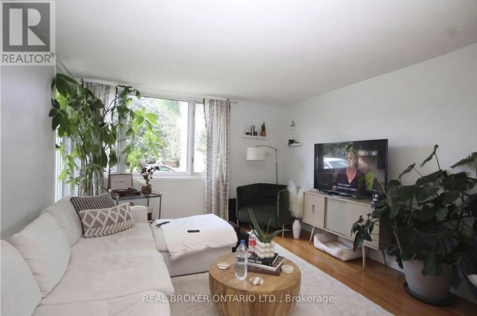 1-28 Leeming Drive, Ottawa, ON, K2H 5P7 - 5