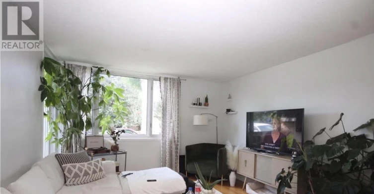 1-28 Leeming Drive, Ottawa, ON, K2H 5P7 - 5