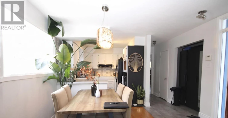 1-28 Leeming Drive, Ottawa, ON, K2H 5P7 - 2