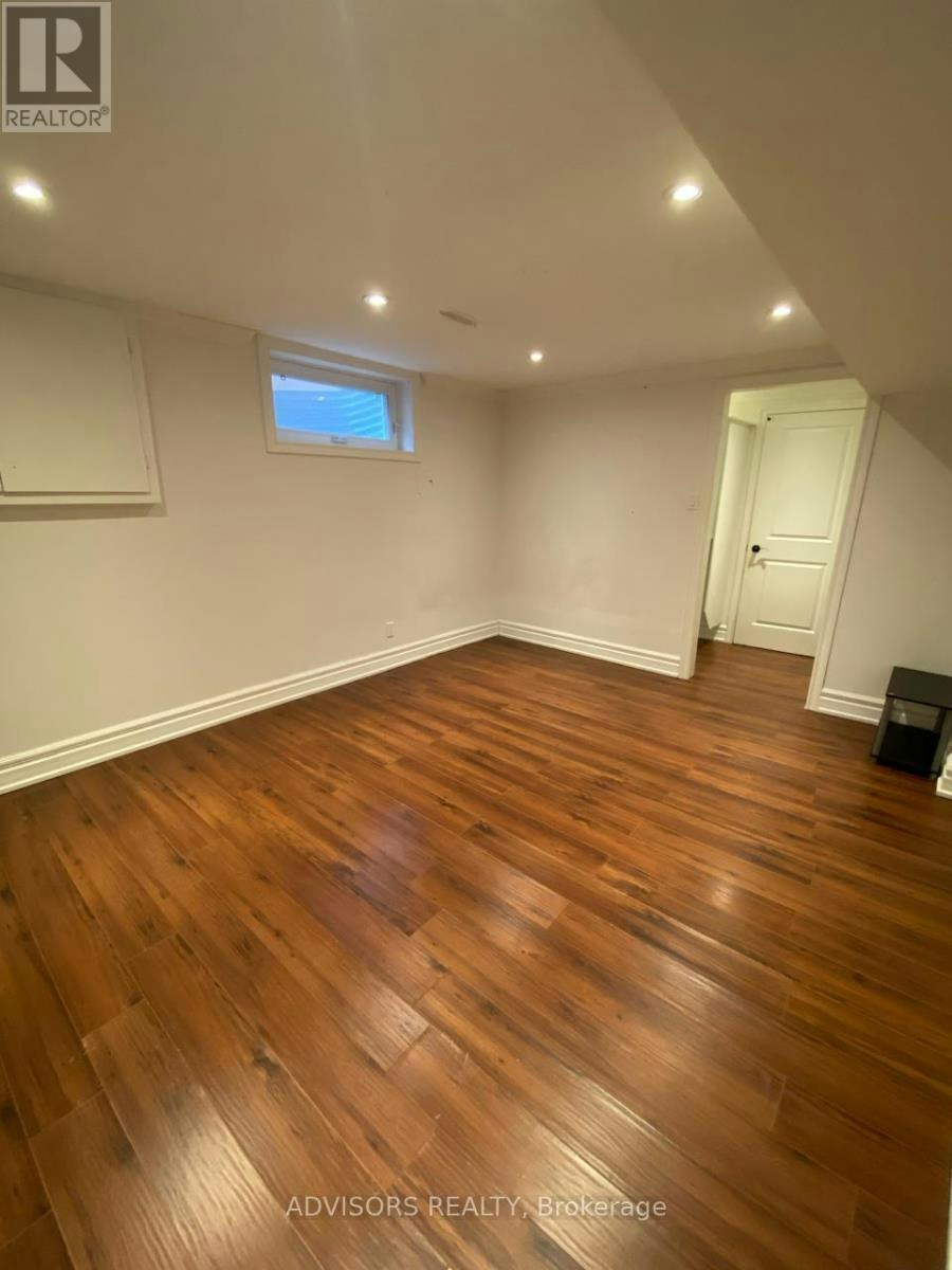 16 Sabrina Court, Richmond Hill, ON, L4C 5P8 - 5