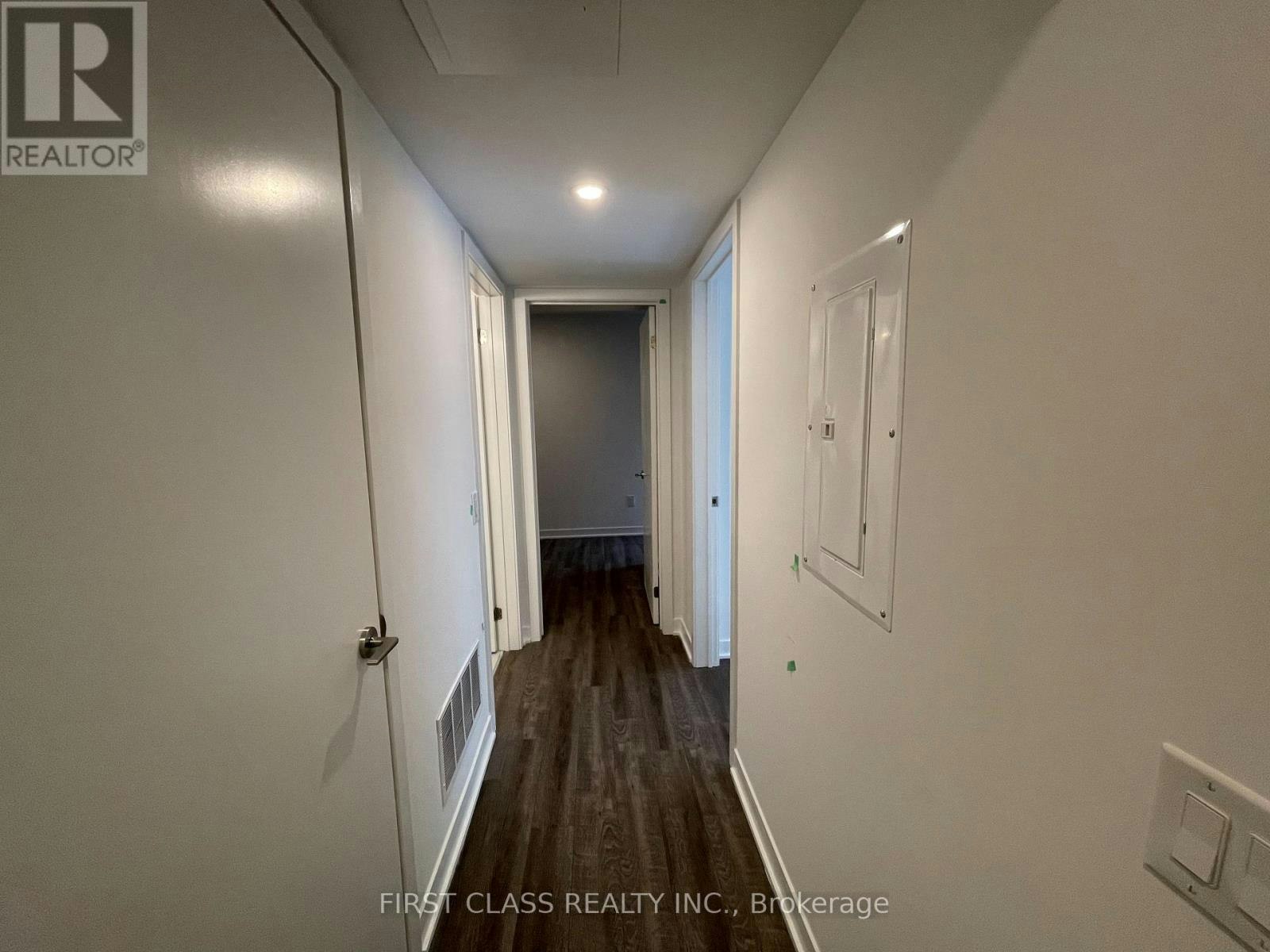TH13-20 Ed Clark Gardens, Toronto, ON, M6N 1J5 - 9