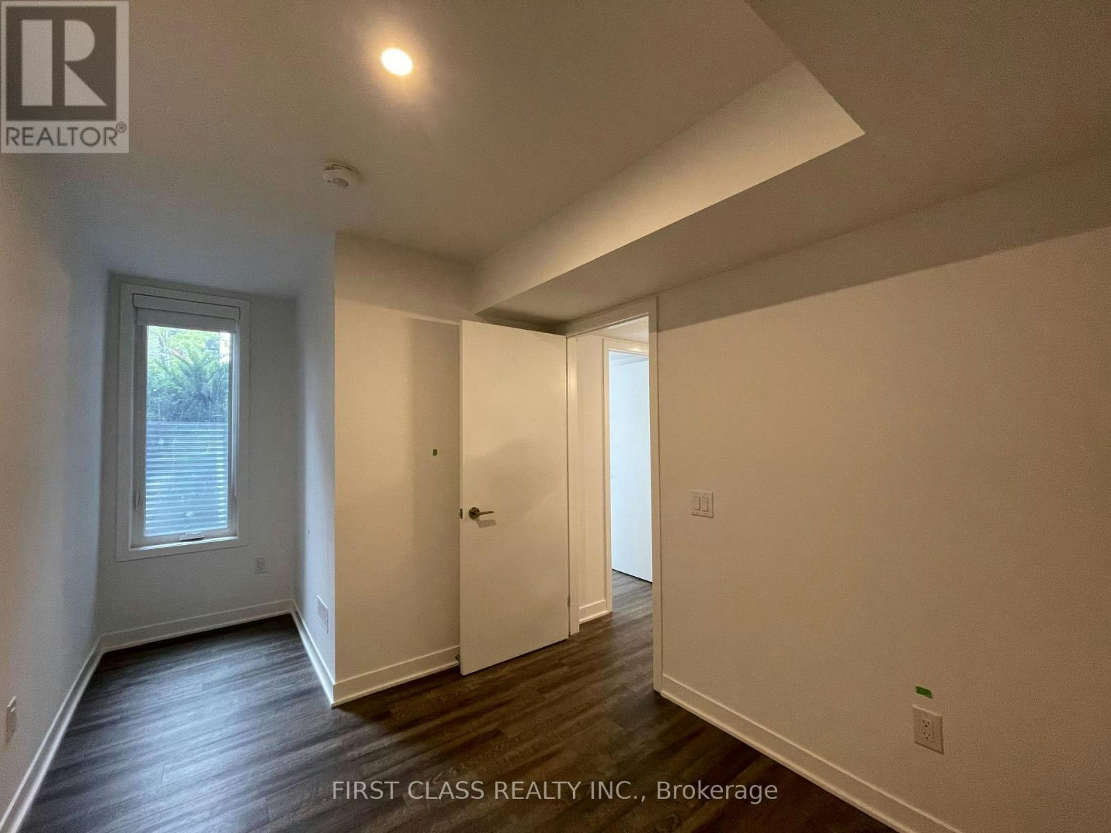 TH13-20 Ed Clark Gardens, Toronto, ON, M6N 1J5 - 7