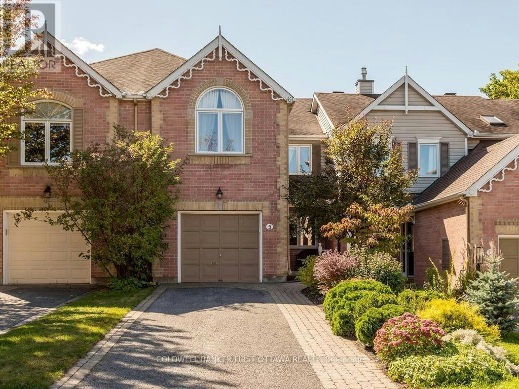 5 Crossing Bridge Court, Ottawa, ON, K2S 1S2