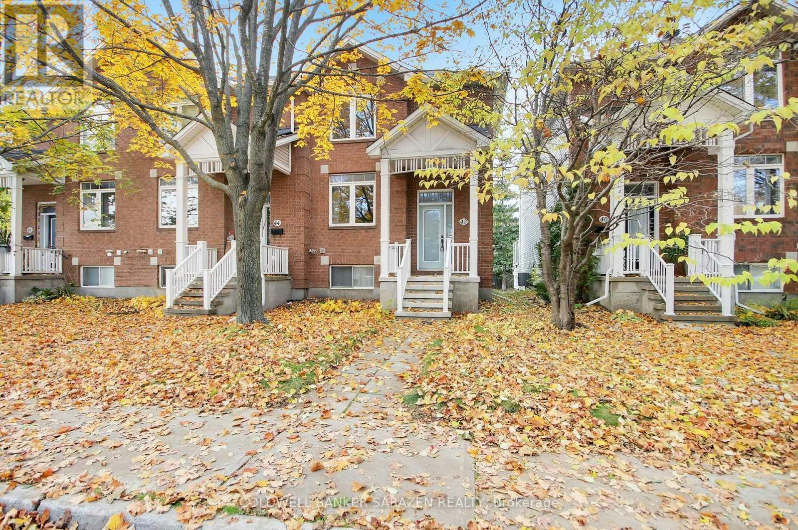 42 Colchester Square, Ottawa, ON, K2K 2X4