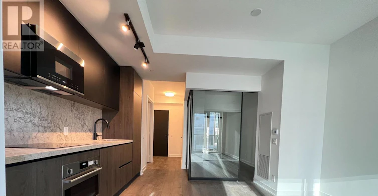 1106-108 Peter Street, Toronto, ON, M5V 0W2 - 2