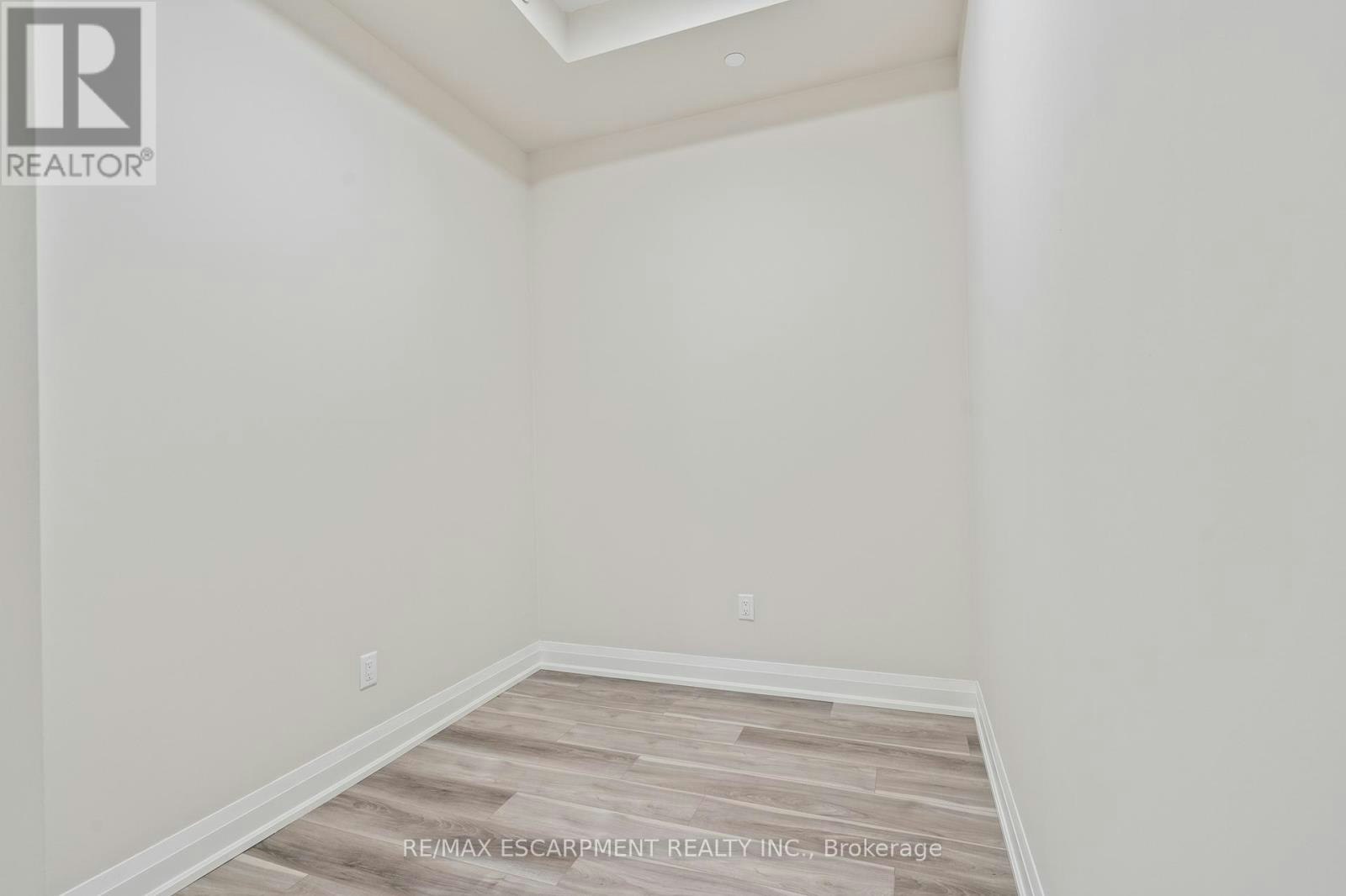 UP 09-50 Herrick Avenue, St. Catharines, ON, L2P 2T9 - 7
