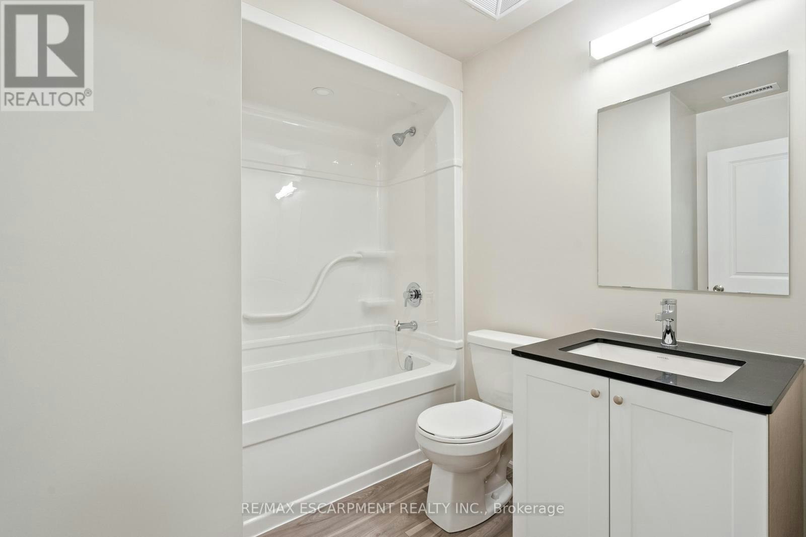 UP 09-50 Herrick Avenue, St. Catharines, ON, L2P 2T9 - 10