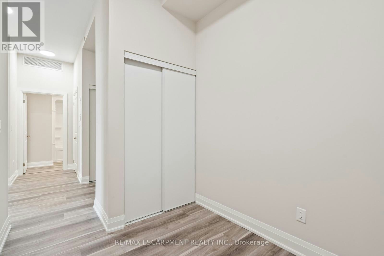 UP 09-50 Herrick Avenue, St. Catharines, ON, L2P 2T9 - 8