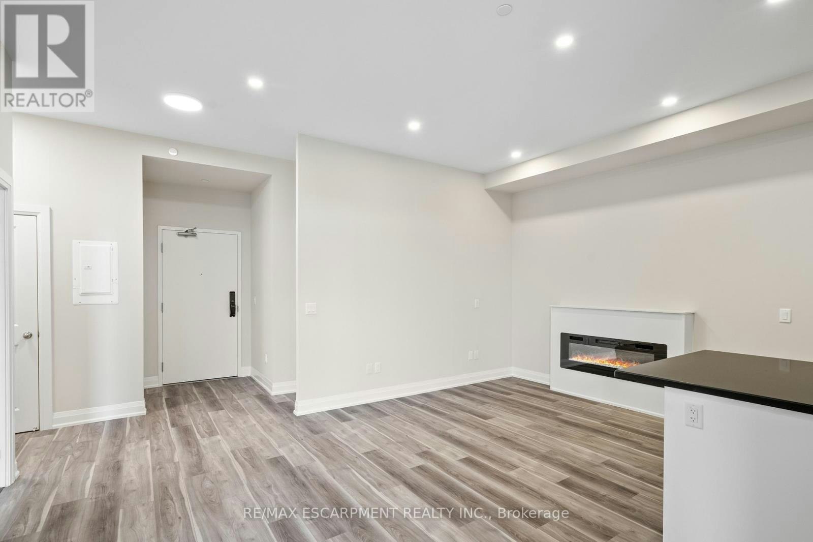 UP 09-50 Herrick Avenue, St. Catharines, ON, L2P 2T9 - 14