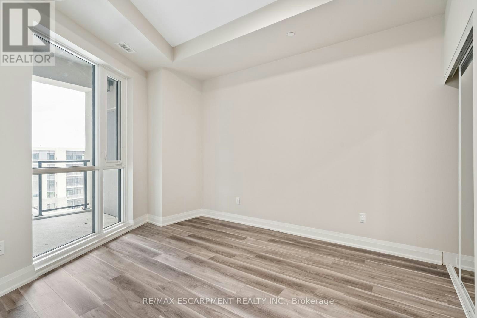 UP 09-50 Herrick Avenue, St. Catharines, ON, L2P 2T9 - 20