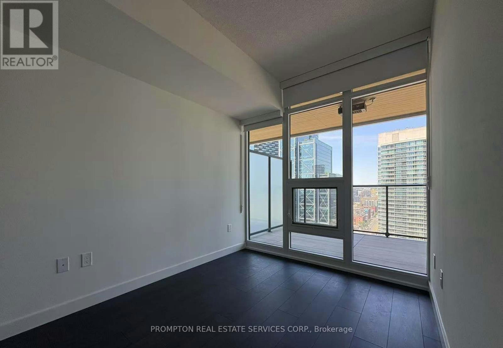 2605-3 Concord Cityplace Way, Toronto, ON, M5V 0X4 - 4