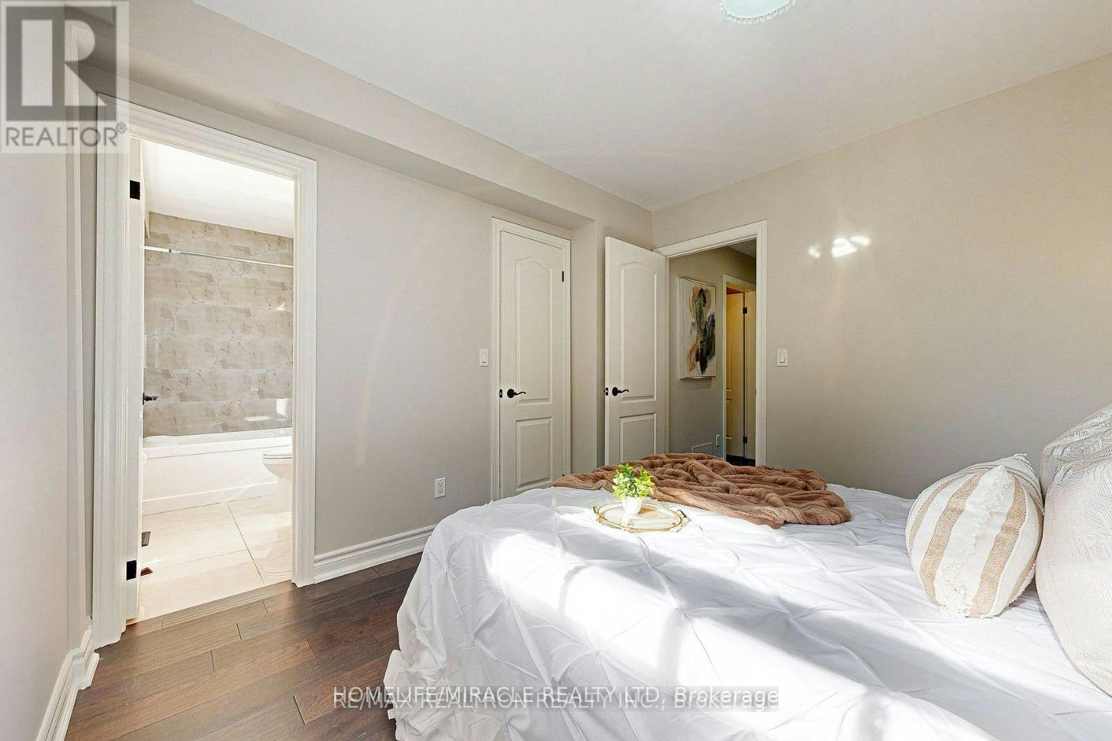 32 Araman Drive, Toronto, ON, M1T 2P6 - 5