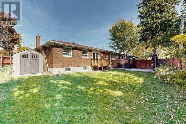 32 Araman Drive, Toronto, ON, M1T 2P6 - 10
