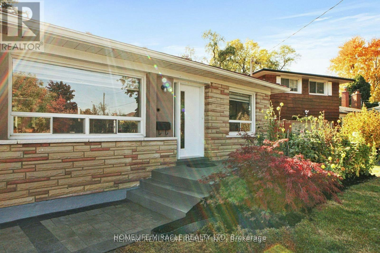32 Araman Drive, Toronto, ON, M1T 2P6
