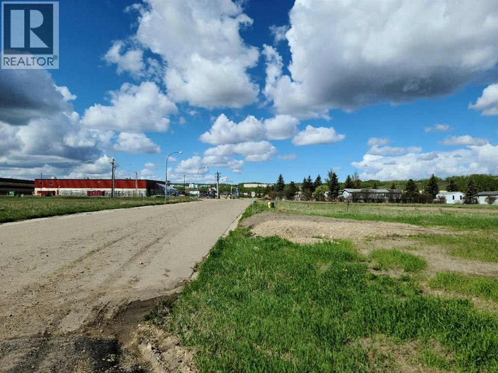 8016 97 Avenue, Peace River, AB, T8S 1W5
