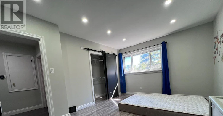 UPPER-222 Columbia Drive, Hamilton, ON, L9C 3Y9 - 18