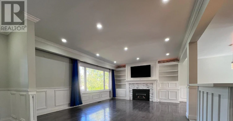 UPPER-222 Columbia Drive, Hamilton, ON, L9C 3Y9