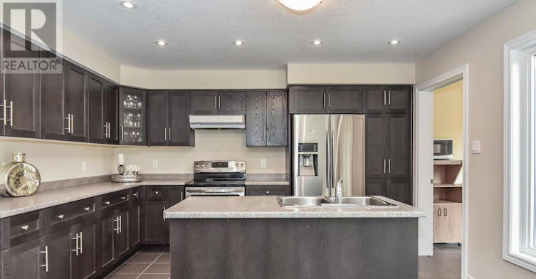 30-14 Amos Drive, Guelph, ON, N1L 0M2 - 2