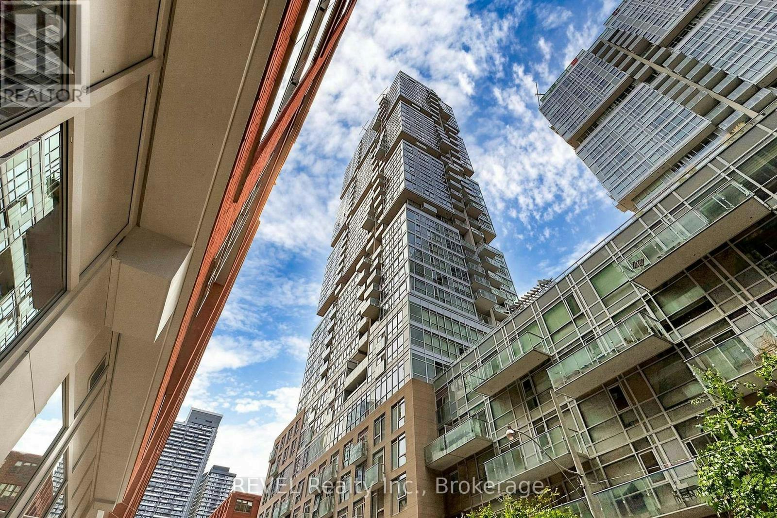 705-30 Nelson Street, Toronto, ON, M5V 0H5