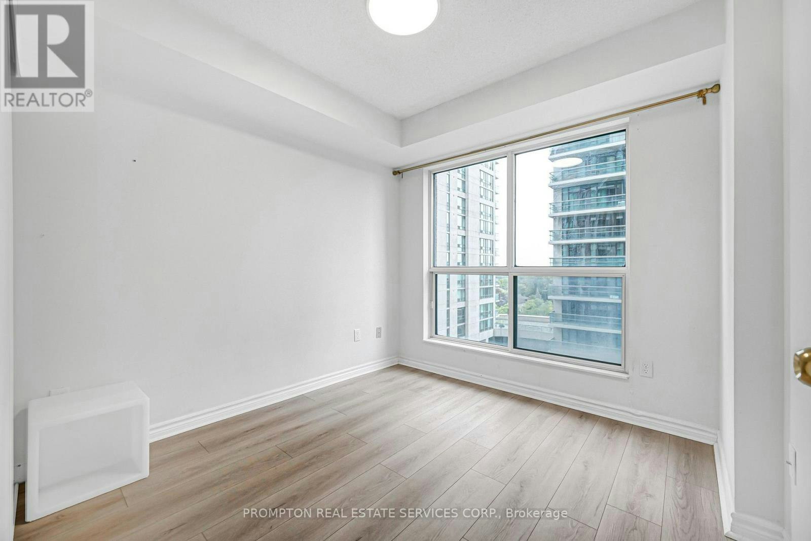 807-7 Lorraine Drive, Toronto, ON, M2N 7H2 - 17