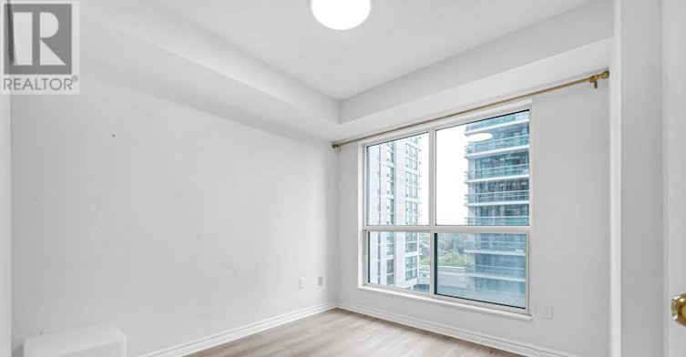 807-7 Lorraine Drive, Toronto, ON, M2N 7H2 - 17